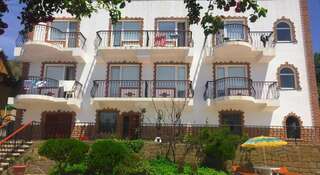 Гостевой дом Солнечный бриз Солнечногорское Трехместный номер с видом на море-7